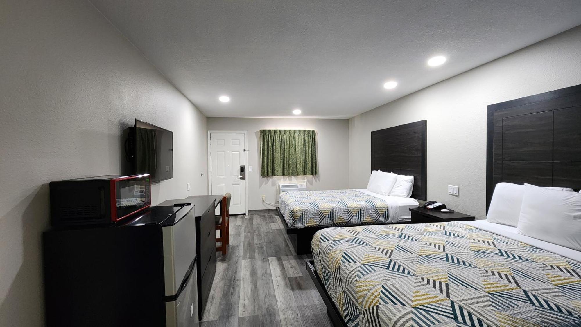 Scottish Inn & Suites Wharton Eksteriør bilde