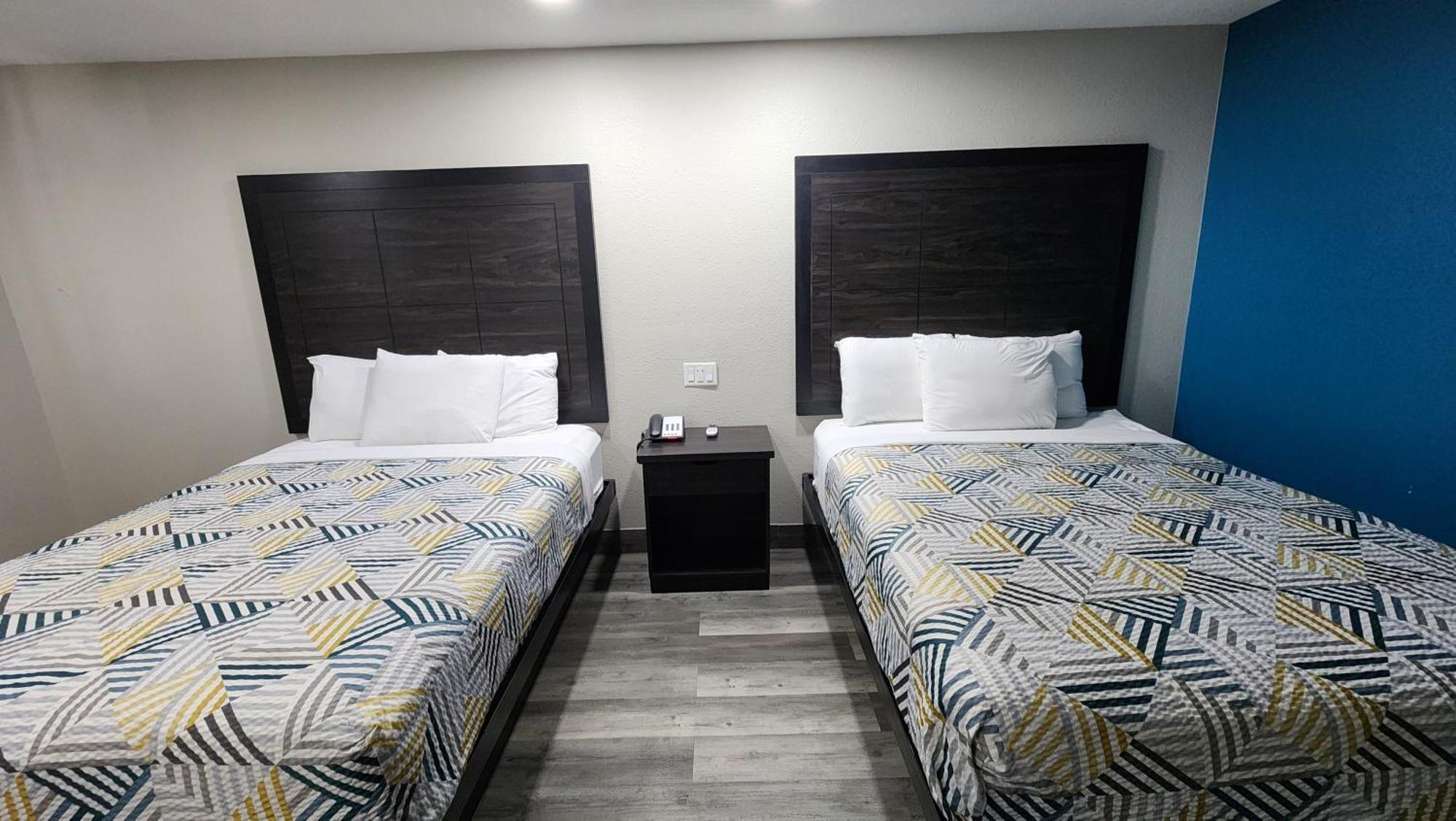 Scottish Inn & Suites Wharton Eksteriør bilde